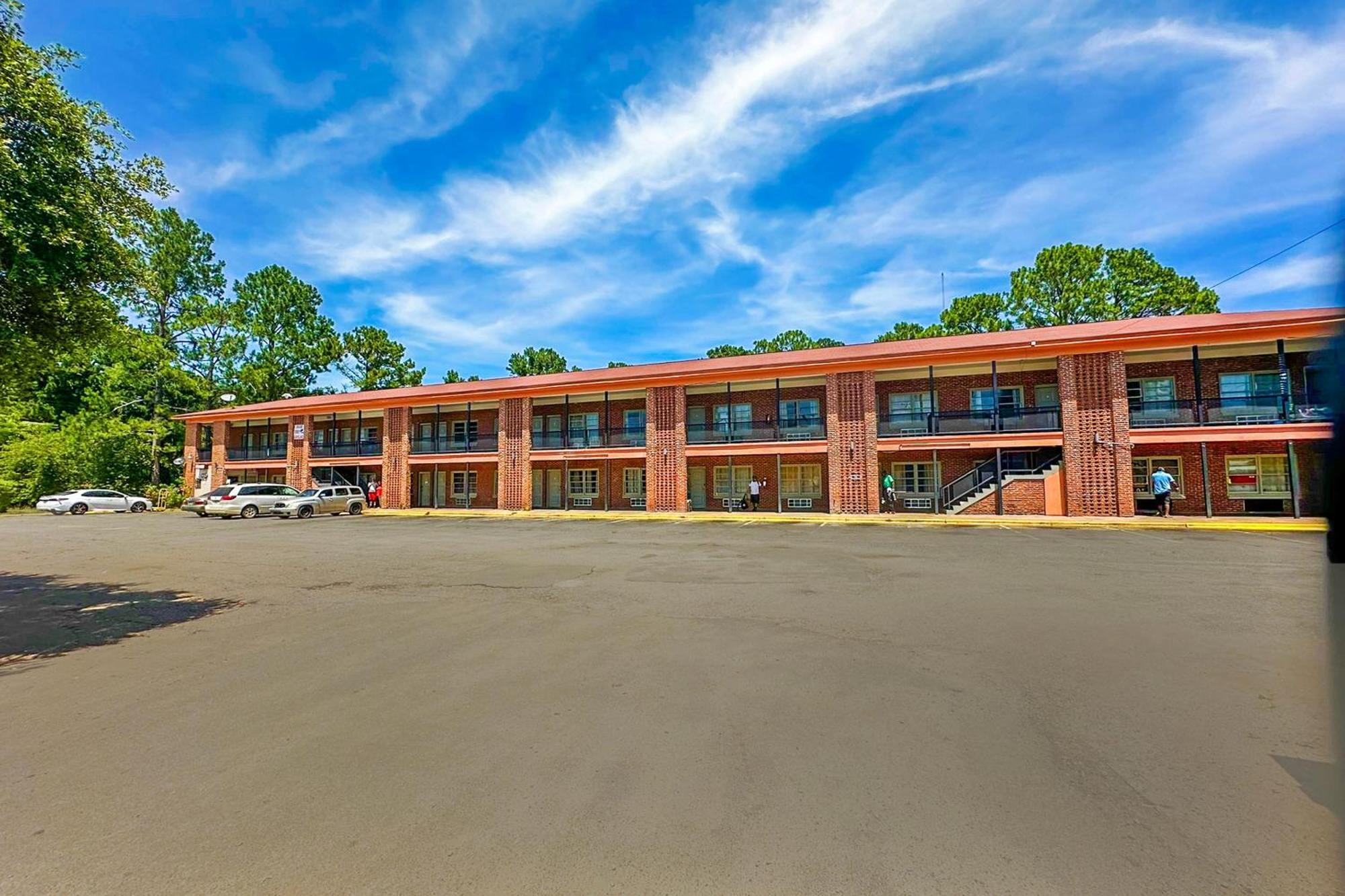 Sunrise Inn By Oyo Albany Exterior photo